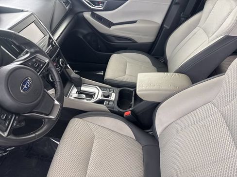 Used 2024 Subaru Forester Premium AWD/4WD image 19