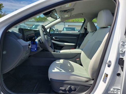 New 2026 Hyundai Sonata SEL FWD image 18