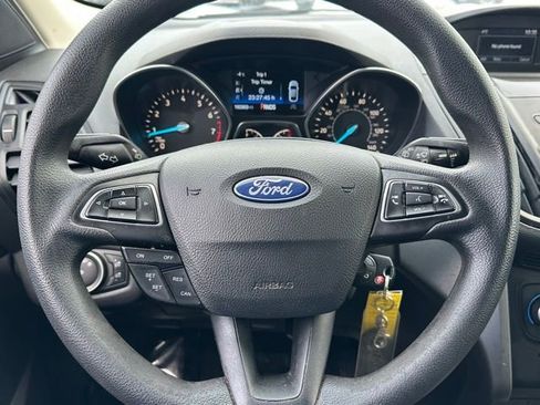 Used 2018 Ford Escape SE image 41