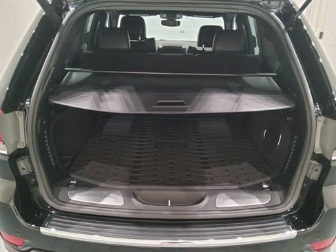 Used 2020 Jeep Grand Cherokee Overland AWD/4WD image 14