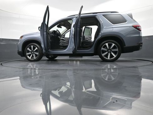 Certified 2024 Honda Pilot Touring image 50