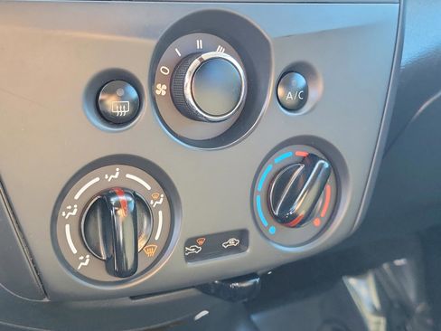Used 2018 Nissan Versa S Plus FWD image 27