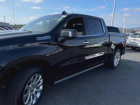 Used 2022 Chevrolet Silverado 1500 High Country image 4