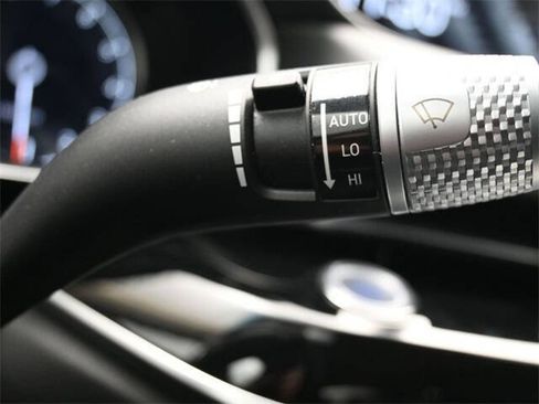 Used 2023 Genesis G80 2.5T image 29