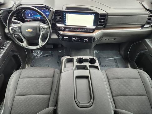 Used 2024 Chevrolet Silverado 2500 LT AWD/4WD image 28