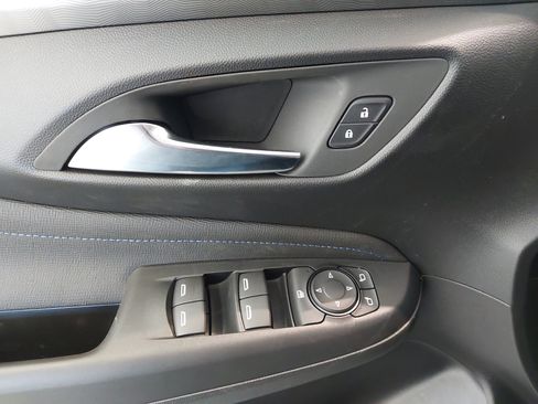 Used 2025 Buick Envista Sport Touring FWD image 26