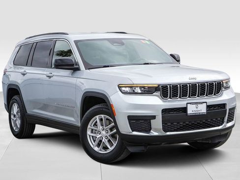 Used 2024 Jeep Grand Cherokee L Laredo AWD/4WD image 3