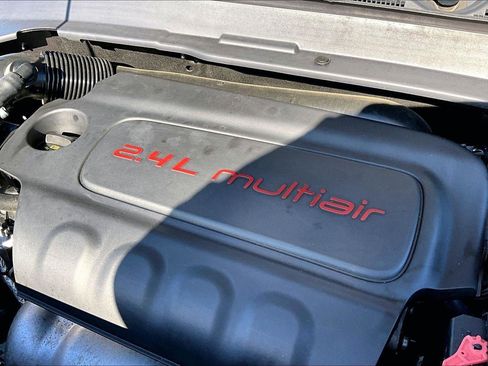 Used 2019 Jeep Compass Limited image 32