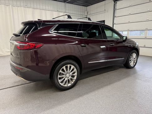 Used 2019 Buick Enclave Essence w/ LPO, Luxury Package FWD image 6