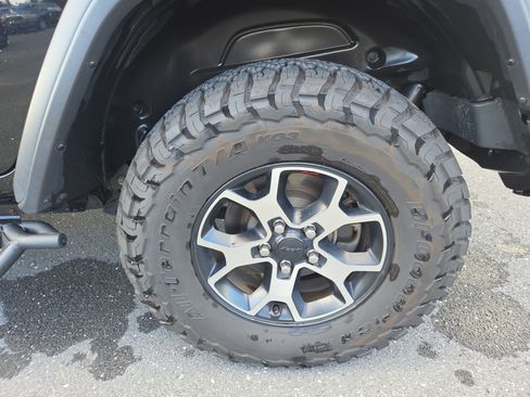 Used 2021 Jeep Wrangler Unlimited Rubicon w/ LED Lighting Group AWD/4WD image 25