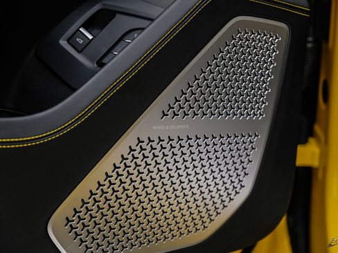 Used 2021 Lamborghini Urus AWD/4WD image 89