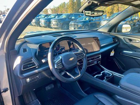 New 2026 Chevrolet Traverse LT w/ Enhanced Driving Package image 13
