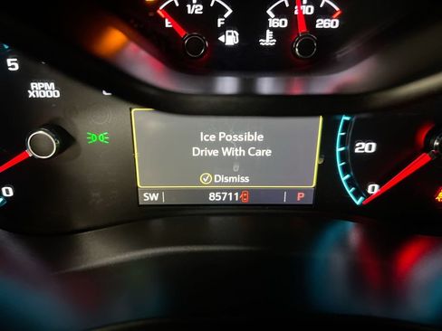 Used 2022 Chevrolet Colorado Z71 w/ Z71 Midnight Edition AWD/4WD image 12