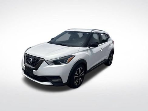 Used 2020 Nissan Kicks SR w/ SR Premium Package FWD image 1
