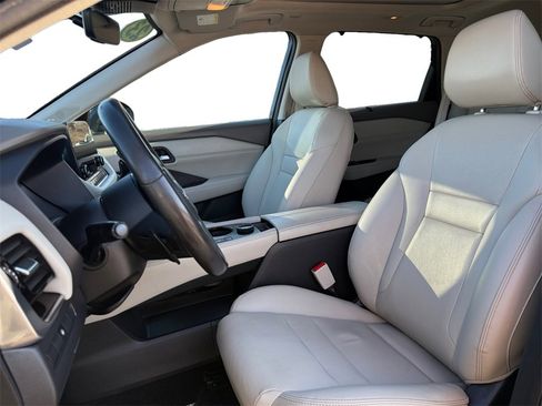 Certified 2023 Nissan Rogue SL w/ SL Premium Package image 9