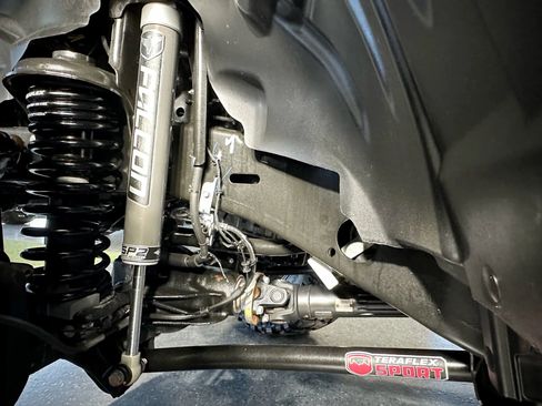 Used 2025 Jeep Wrangler Unlimited Rubicon AWD/4WD image 23