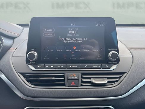 Used 2020 Nissan Altima 2.5 SR FWD image 16