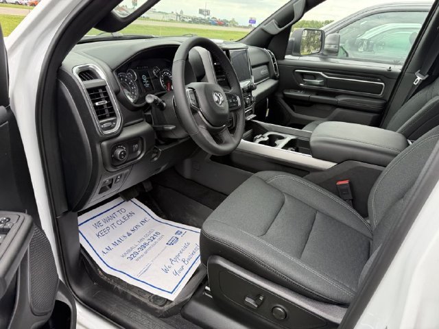 New 2026 RAM 1500 Big Horn AWD/4WD image 10