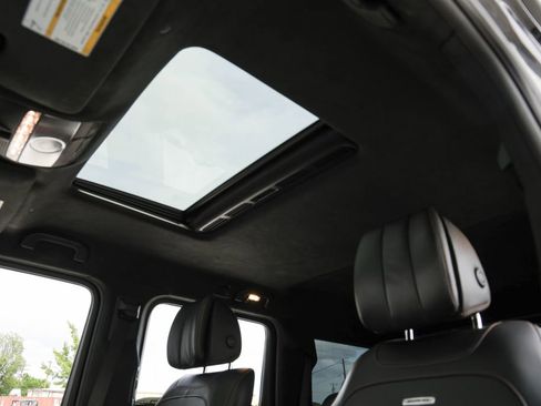 Used 2021 Mercedes-Benz G 63 AMG 4MATIC w/ G Manufaktur Interior Package image 18