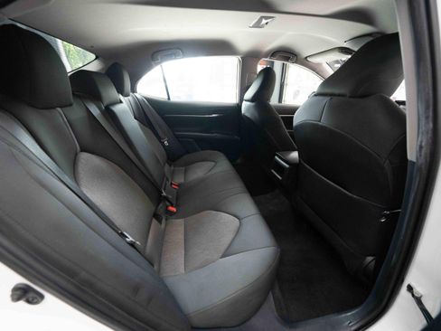 Used 2021 Toyota Camry LE FWD image 18