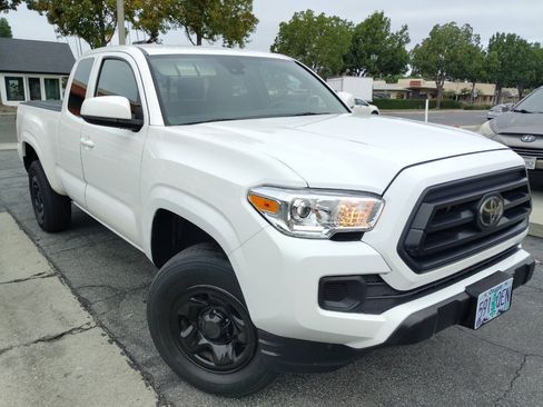 Used 2023 Toyota Tacoma SR w/ SR Convenience Package RWD image 1