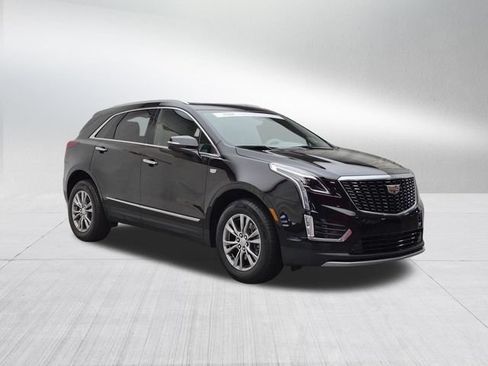 Certified 2023 Cadillac XT5 Premium Luxury AWD/4WD image 3