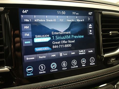 Used 2018 Chrysler Pacifica Limited FWD image 18