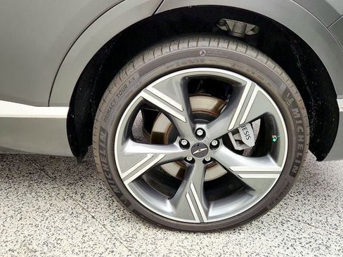 Used 2025 Genesis GV80 2.5T Prestige AWD/4WD image 9