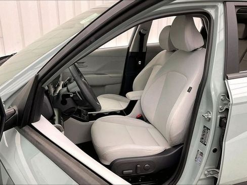 Certified 2024 Hyundai Kona SEL w/ Convenience Package AWD/4WD image 8
