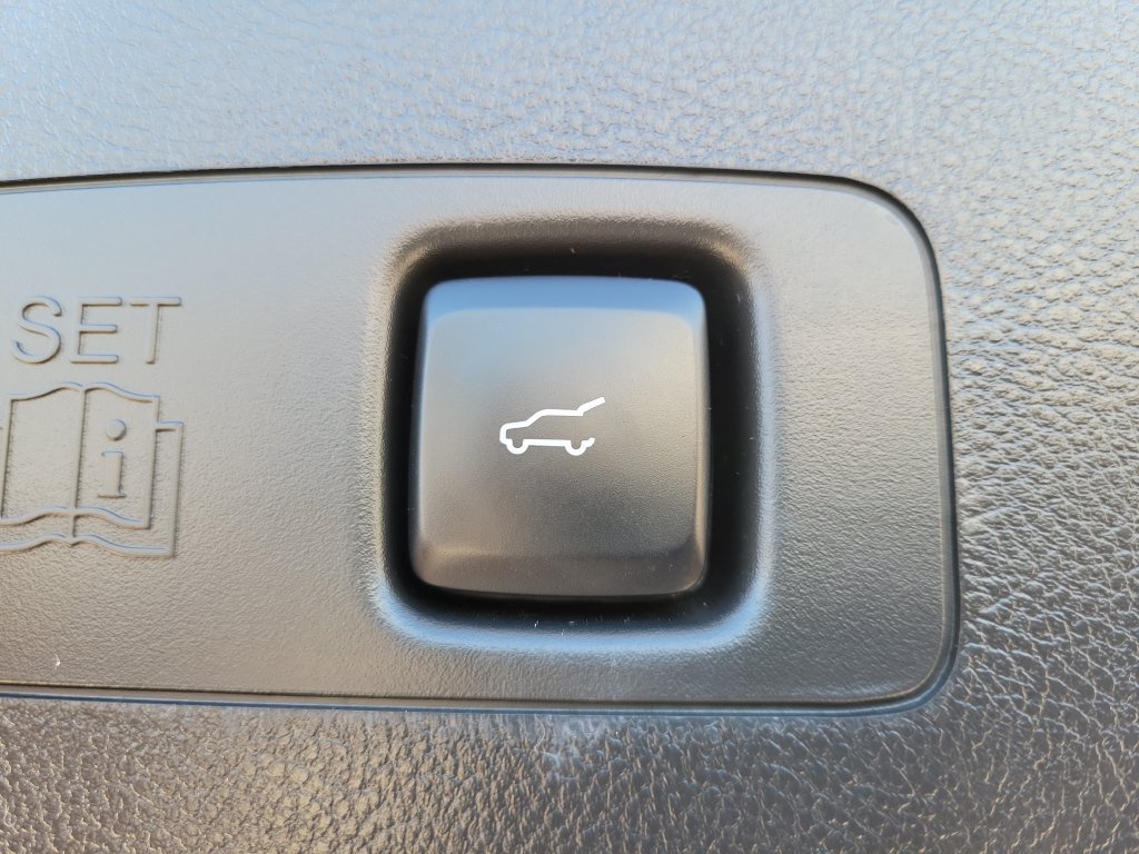 Used 2025 Lincoln Corsair Grand Touring w/ Equipment Group 301A AWD/4WD image 8