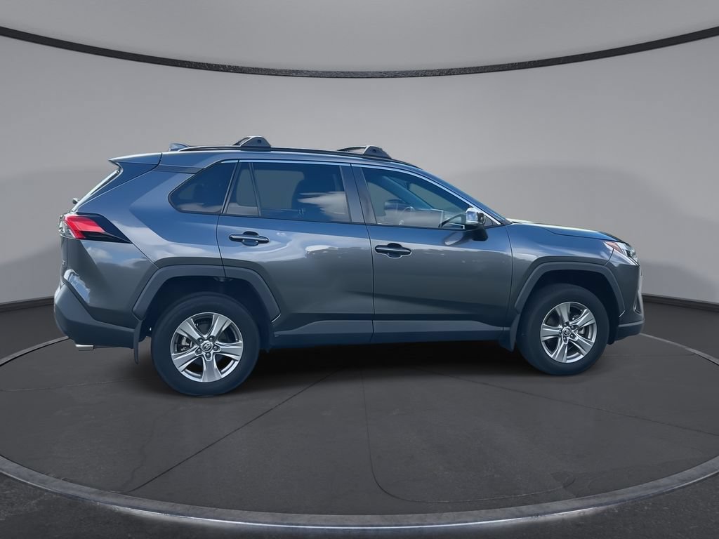 Used 2024 Toyota RAV4 XLE w/ Convenience Package FWD image 9