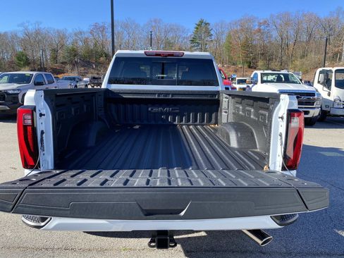 New 2026 GMC Sierra 2500 Denali w/ Denali Reserve Package image 6