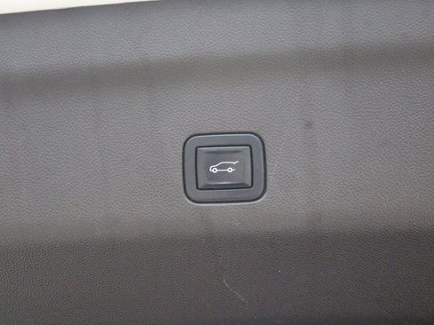 Used 2022 GMC Yukon SLT w/ SLT Premium Package AWD/4WD image 65