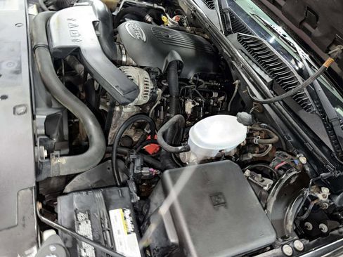 Used 2005 Chevrolet Tahoe Z71 w/ Preferred Equipment Group image 34