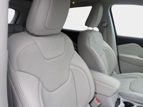 Used 2021 Jeep Cherokee Limited w/ Elite Package image 21