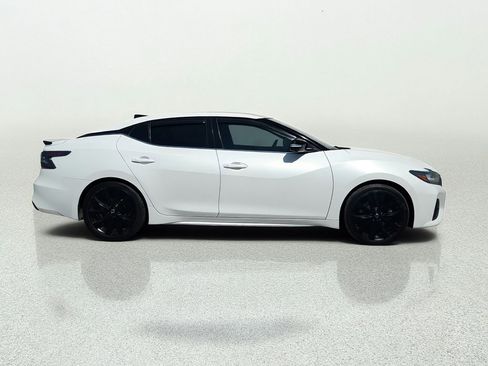 Used 2020 Nissan Maxima SR w/ Sport Mat Group FWD image 8