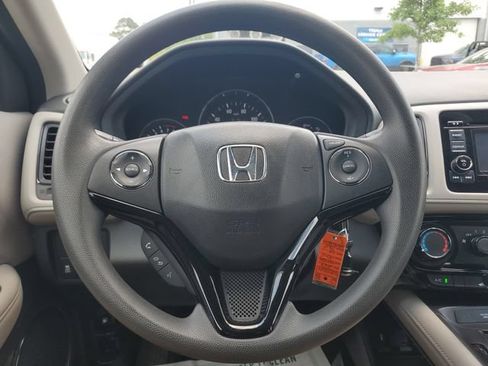 Used 2017 Honda HR-V LX image 22