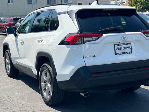 Used 2025 Toyota RAV4 XLE FWD image 5
