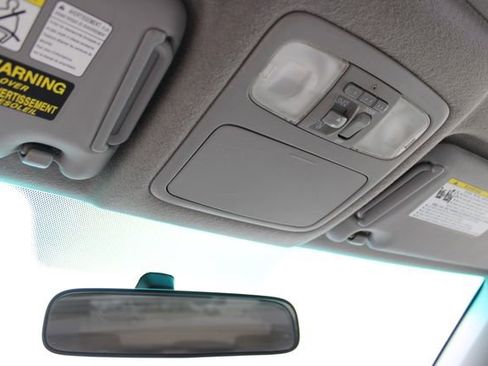 Used 2005 Toyota Highlander V6 AWD/4WD image 11