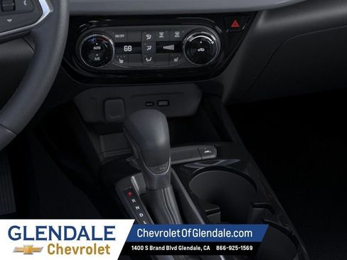 New 2026 Chevrolet Trax LT w/ LT Convenience Package FWD image 23