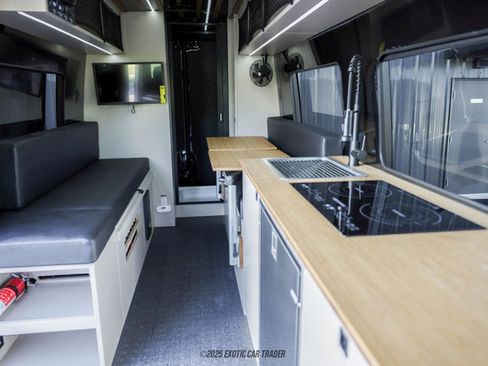 Used 2024 Mercedes-Benz Sprinter 2500 image 52