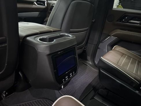 Used 2025 GMC Yukon Denali Ultimate image 21