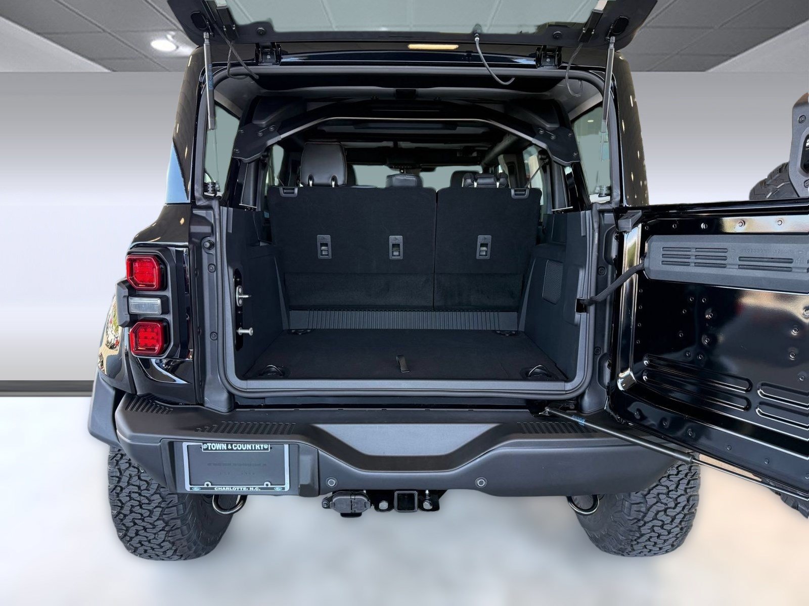 New 2026 Ford Bronco Raptor w/ Interior Carbon Fiber Pack AWD/4WD image 29