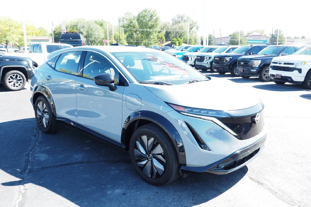 Used 2024 Nissan Ariya FWD image 3