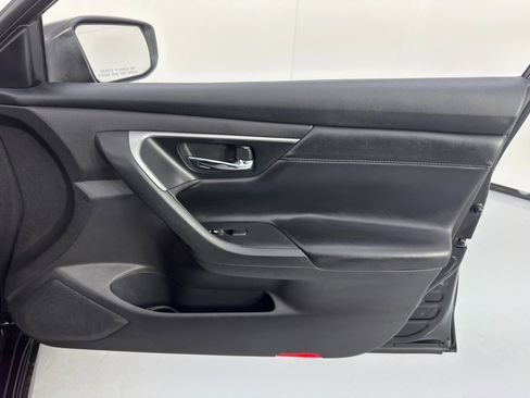 Used 2015 Nissan Altima 2.5 SV image 37