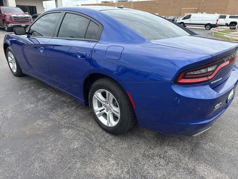 Used 2019 Dodge Charger SXT RWD image 18