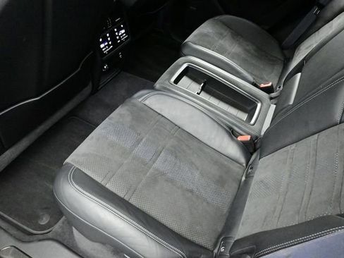 Certified 2022 Porsche Cayenne Turbo GT AWD/4WD image 15