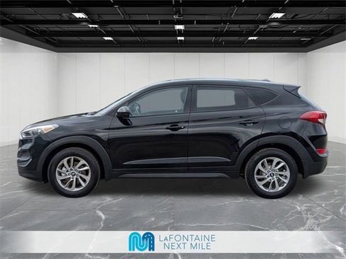 Used 2017 Hyundai Tucson SE image 2
