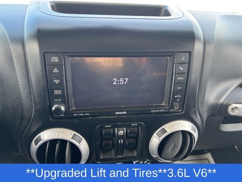 Used 2013 Jeep Wrangler Unlimited Sahara w/ Dual Top Group AWD/4WD image 19