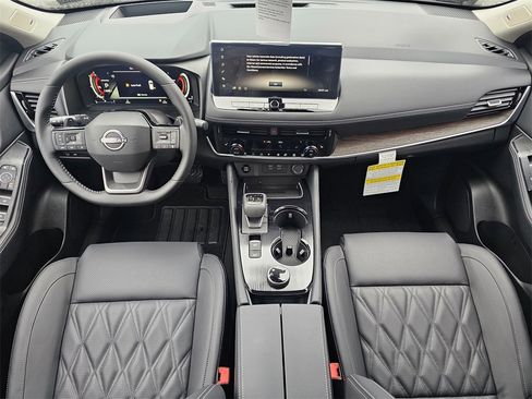 New 2026 Nissan Rogue Platinum image 15